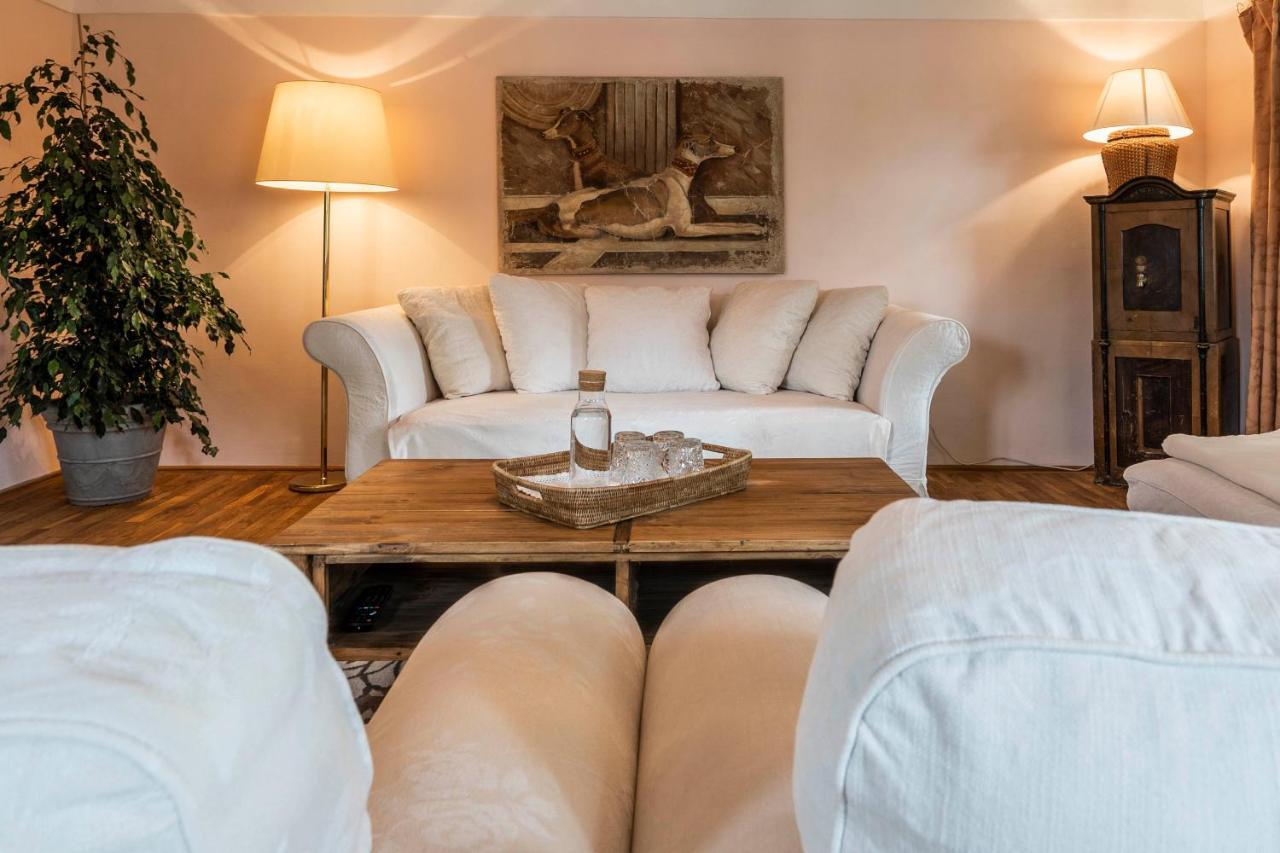 Der Schlosswirt Zu - Biedermeierhotel Und Restaurant Hotel 4*