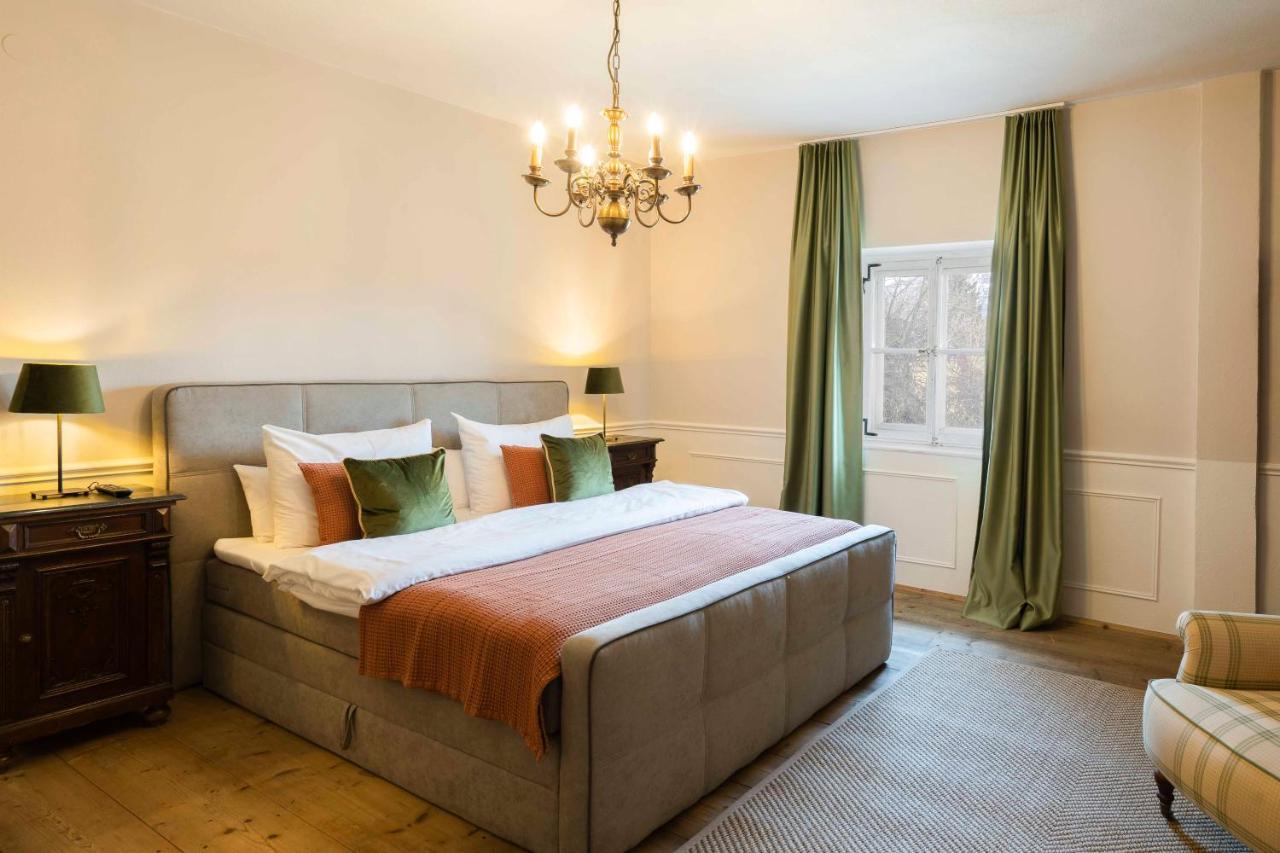 Der Schlosswirt Zu - Biedermeierhotel Und Restaurant Hotel 4*