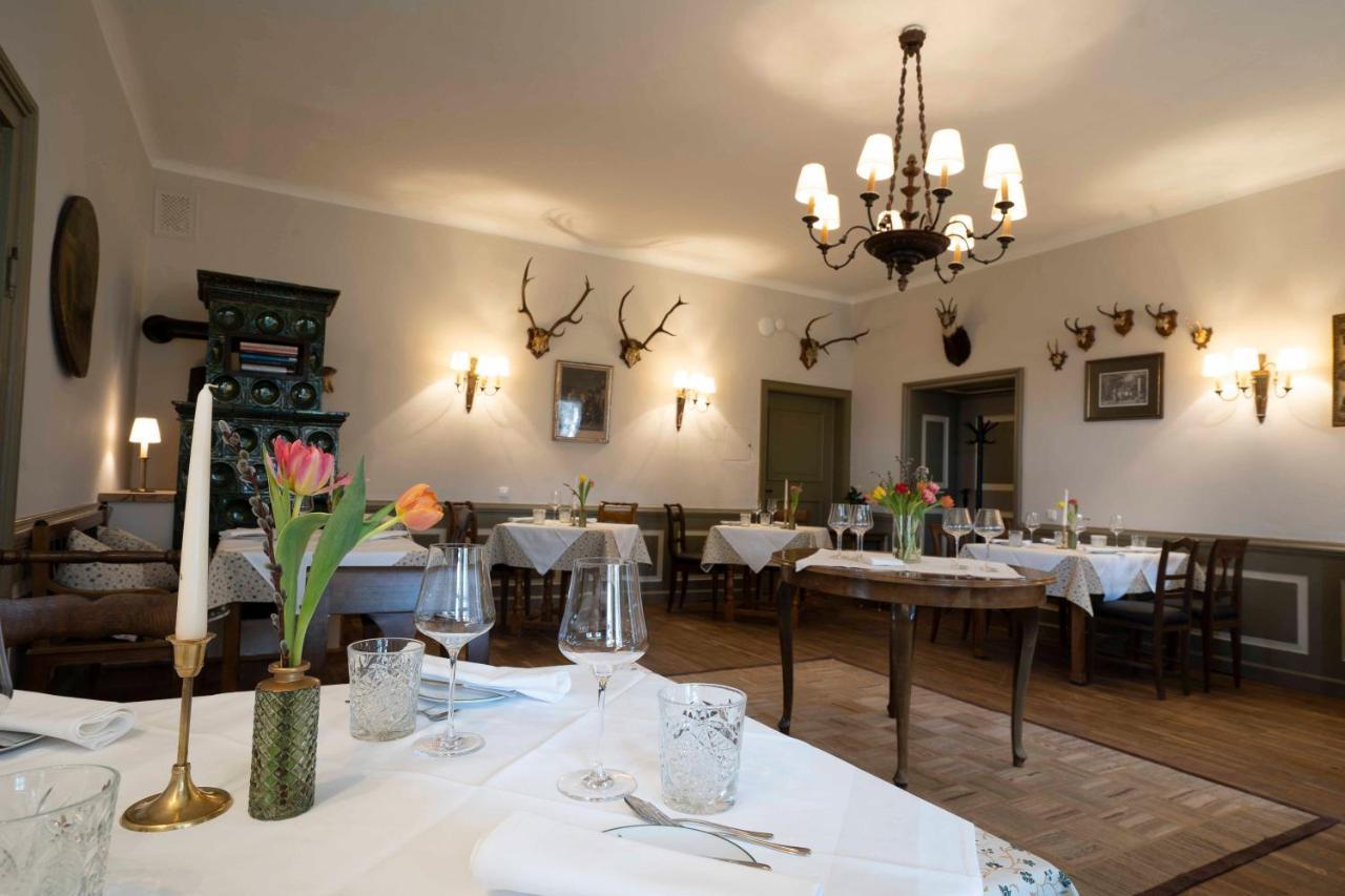 Der Schlosswirt Zu - Biedermeierhotel Und Restaurant Anif