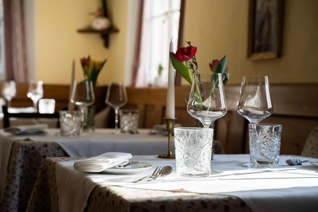 Der Schlosswirt Zu - Biedermeierhotel Und Restaurant Hotel