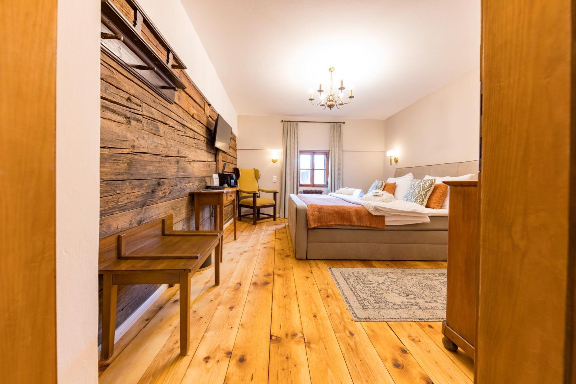 Der Schlosswirt Zu - Biedermeierhotel Und Restaurant 4* Anif