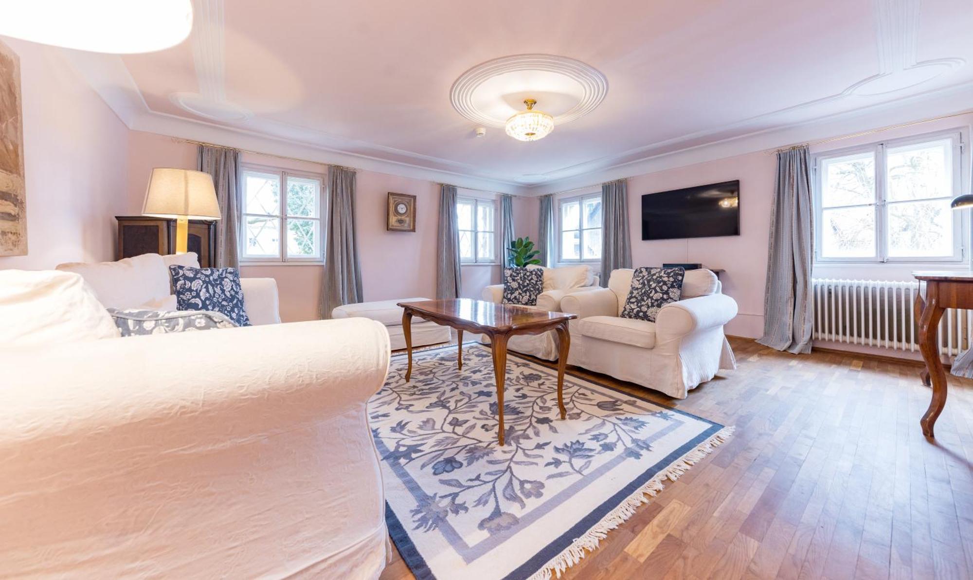 Der Schlosswirt Zu - Biedermeierhotel Und Restaurant 4* Anif